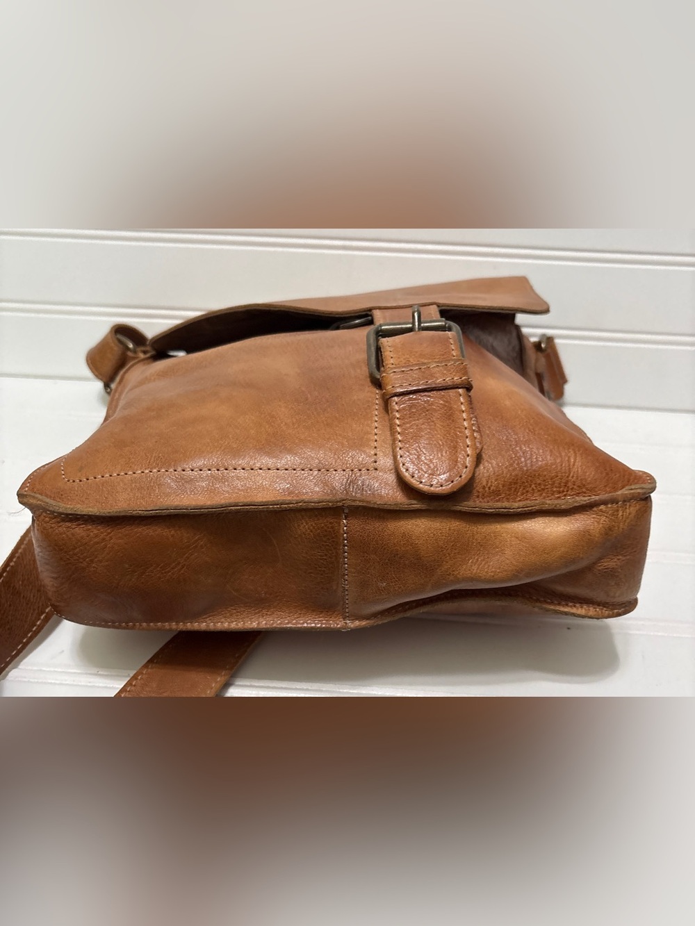 BED STU Venice Beach Brown Tan Rustic Leather Crossbody Satchel Bag Tote - Picture 9 of 11